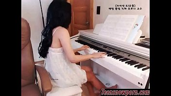 Korean Hottie’s Snowy Seduction