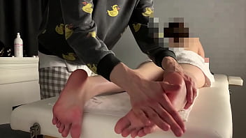 Sensual Full-body Rubdown For A Naked Darling