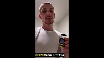 Muscled Jock Blasts Massive Load Across Innocent Freshman’s Face