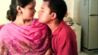 Amateur Desi Bhabhi Gets Filthy With Her Horny Devar