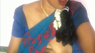 Desi Aunty With Huge Tits Fingers Her Dripping Wet Pussy