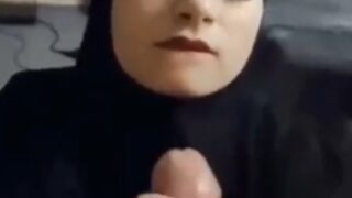 Hijabi Slut Deepthroats Cock On Pakistani Staircase