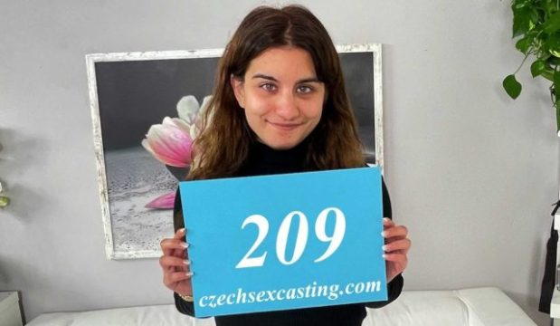 Pocket-sized Newbie Mia Gets Ravaged In Her Audition