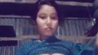 Solo Desi Queen’s All-nude Exhibition