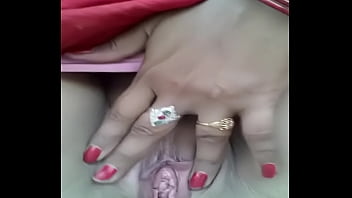 Desi Bhabhi’s Fingers Teasing Her Wet Pussy