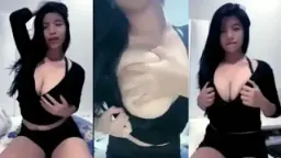 Aulmii Licking Wet Pussy (awwbaby)