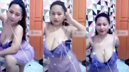Auntie’s Massive Melons Bounce Wildly