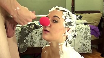 Cum-slurping Slut Gets A Facial Load
