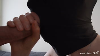 Mature Anna’s Intimate Encounter: A Close-up 4k View Of Her Sensual Mouth Embracing A Large Member, Culminating In A Climactic Release