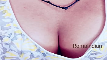 Desi Babe Flaunts Her Cleavage For Her Stepbrothers