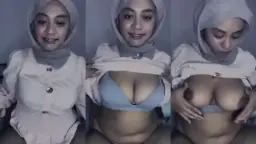 Hijabi Babe Flaunts Her Big Tits