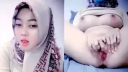 Hijabi Slut Spreads Wide Moaning In Ecstasy