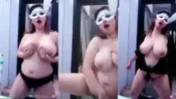 Nabila Jiggles Her Huge Tits On Mango Live