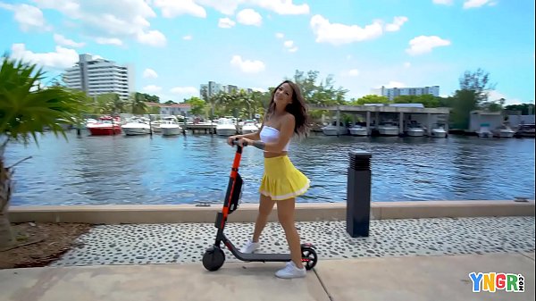 Sizzling Evelin Stone Gets Ravaged In Outdoor Audition