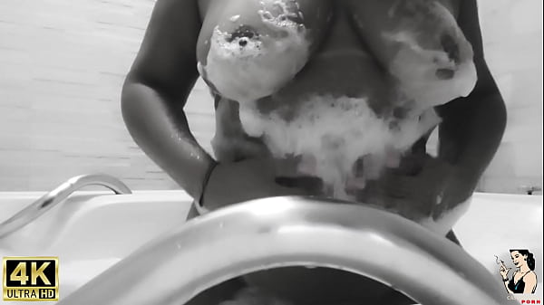 Bubble Bath Bliss: Milf Teacher Teases Her Wet Pussy