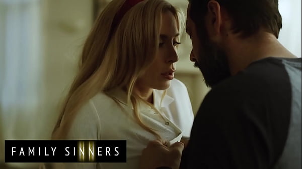 Aiden Ashley’s Squealing Climaxes On Her Stepbrother’s Thick Dick – Family Sinners