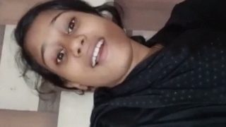 Bangladeshi Babe Moaning Loud As She Fingers Her Wet Pussy