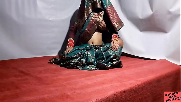 Stepson Seduces His Curvy Indian Stepmom On Her Wedding Anniversary Night
