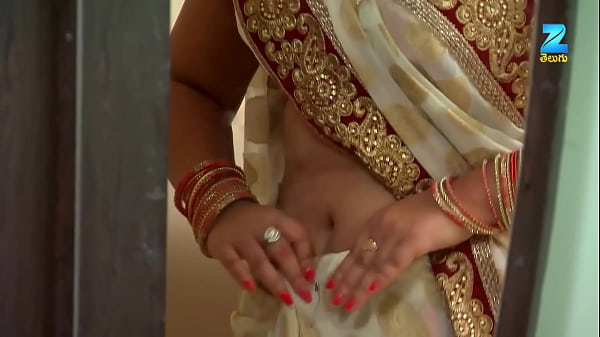 Sizzling Hindi Tv Star Flaunts Her Deep, Seductive Navel