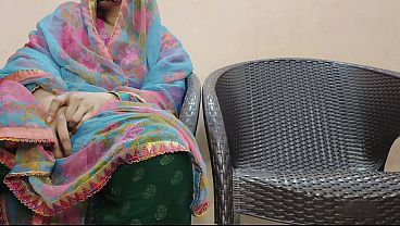 Desi Stud Pounds Horny Aunty
