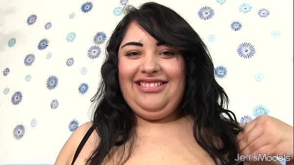 Voluptuous Paige Jensen Yearns For A Solo Sensual Session