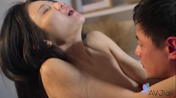 Naughty Housewife Xian’erai Takes A Thick, Throbbing Rod And Rides It To Ecstasy.