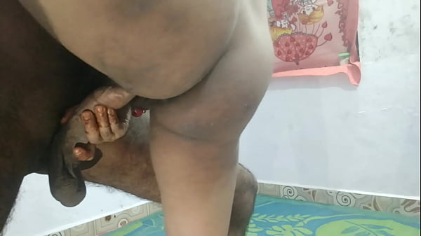 Hot Indian Housewife Enjoys Steamy Homemade Sex Session