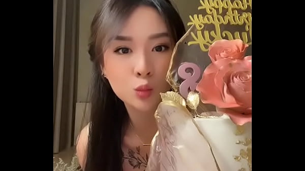 Chinese Tiktoker’s Wardrobe Malfunction Exposed