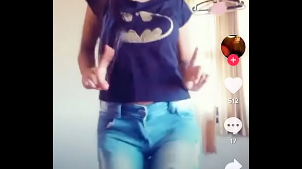 Desi Babe’s Seductive Moves Will Make You Lose Control