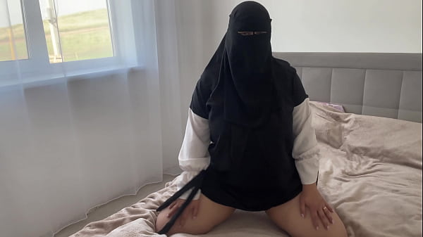 Arab Maid Gets Wet And Flaunts Her Bare Pussy While Cleaning