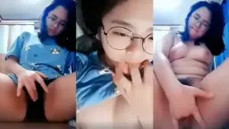 Glasses-wearing Chindo Babe Fingers Herself To A Squirting Orgasm