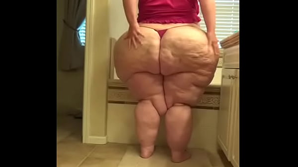 Voluptuous Curves And Luscious Backside