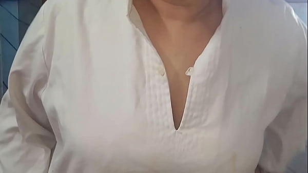 Intimate Medical Encounter: A Sensual Hindi-speaking Consultation