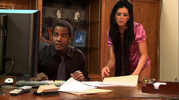 Ebony Stallion Claims Ivory Stepmother’s Untamed Backdoor