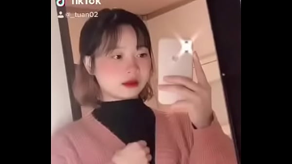 Hot Chinese Babe On Tiktok