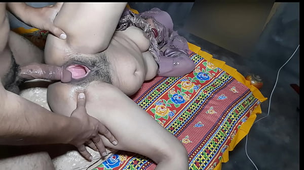 Sizzling Desi Aunty Craves Rough Pleasure