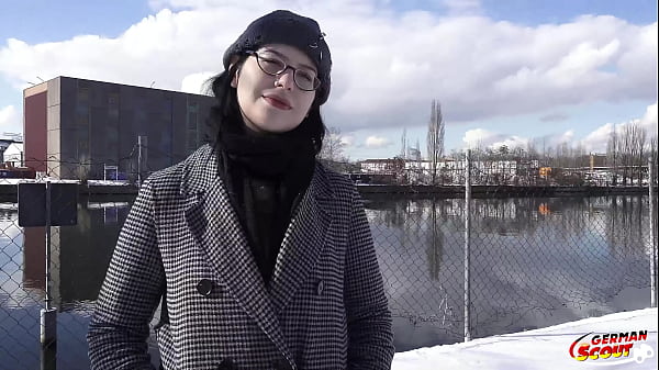 Berlin’s First Audition: Melli Venom, The Brunette Bombshell With Glasses, Ready For Her Debut