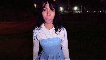 Stealthy Motorcycle Tryst: Petite Latina Cindy Luna’s Risky Outdoor Encounter