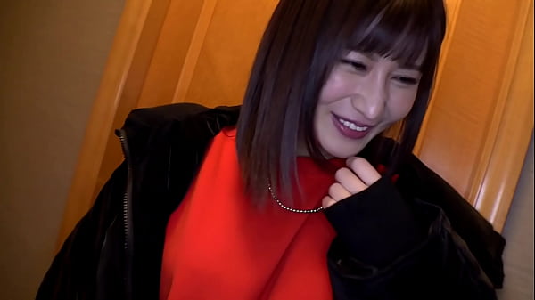 Part 2: Throat-fucking Deep Throat That Makes You Cum From Sound Alone! A Perfect Woman With A Gorgeous Face, Huge Tits, And A Perfect Ass! So Turned On She’s Gushing Endless, Massive Squirts! Unlimited Blowjob Queen With A Veiny Tongue That Devours Every Inch Of Your Cock! Once She Starts, She Won’t Let Your Dick Go! Rolling And Vacuum Sucking To Make You Cum 100%! Savor This G-cup Beauty In Her Sexy Swimsuit, Dripping With Oil!