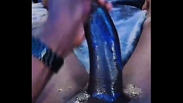 Uncut Ebony Pleasure: A Solo Session You Can’t Miss