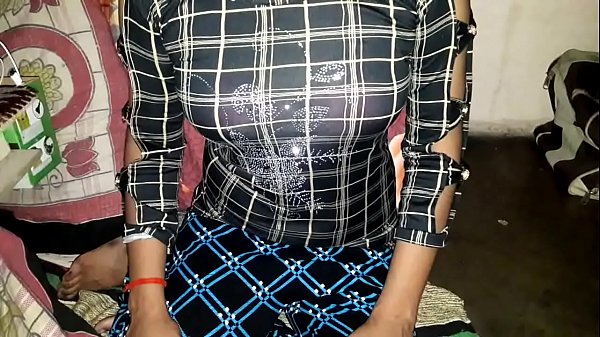 Enjoy This Thick Desi Babe Alone In The Room, Ready For You