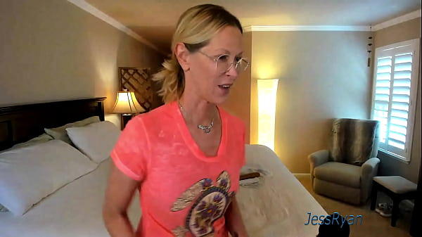 Messy Mouthful: Jess Ryan Gags And Spits