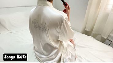 Seductive Stepdaughter Tempts Her Father-in-law
