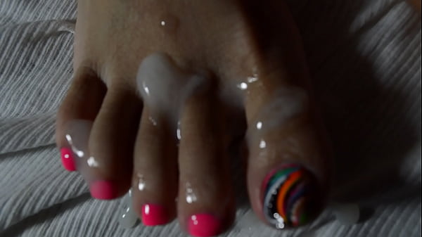 Sole-soaked Seduction: An Asian Beauty’s Foot Fetish Fantasy