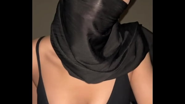 Best Arab Muslim Hijabi Tits That’ll Make You Drool