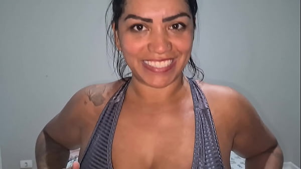 Suor Escorrendo No Treino, Minha Calcinha Encharcada E Meus Pés Quentinhos De Presente