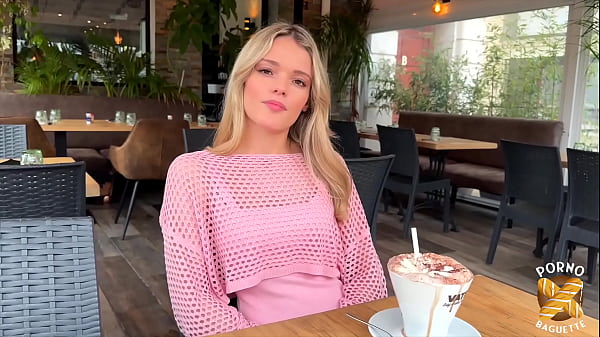 Jade, La Blonde Envoûtante, Vit Pour Les Nuits De Passion Torride.