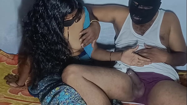 Sultry Indian Housewife’s Steamy Village Tryst: Toe-curling Foot Worship And Intimate Fingering Before Passionate Fucking