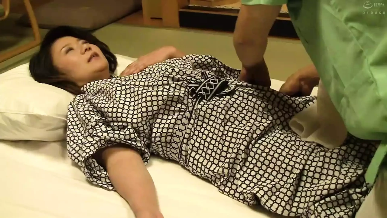Genuine Amateurs From All Over Japan, Vol. 5. Madam With An Aging Population. Part 1