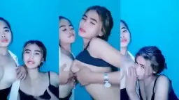 Saling Adu Toket Panas Abg Pasangan Lesbi